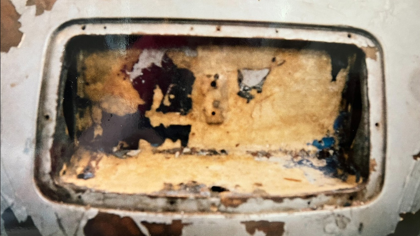 Rear License Box and Trunk Latch Photo