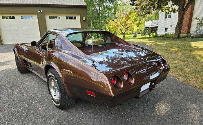 Corvettes for Sale: 1974 Corvette 454 V8 and a 4-Speed Manual on Craigslist