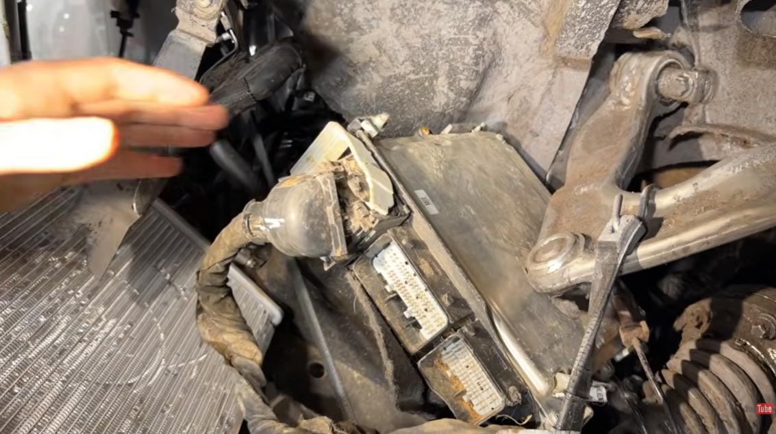 [VIDEO] Goonzquad Attempts to Rebuild a Destroyed C8 Corvette ZR1