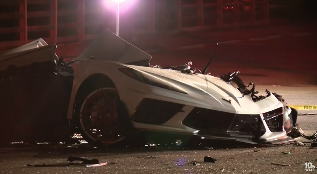 [ACCIDENT] Corvette Driver in Critical Condition as C8 Splits in Half During High-Speed Crash