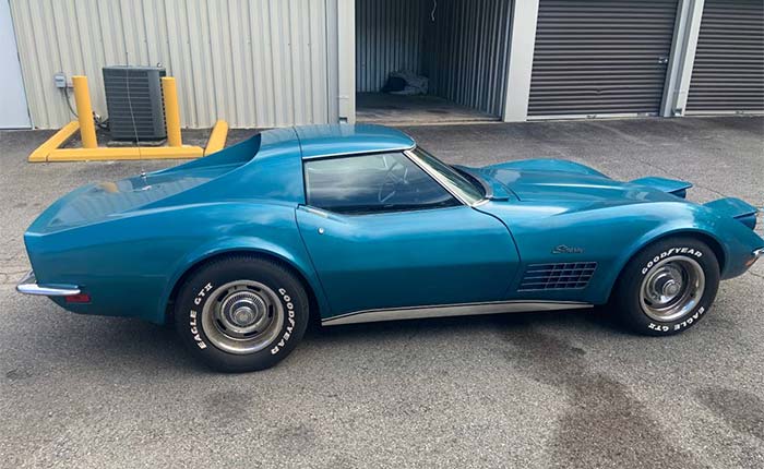 Corvettes for Sale: 21K-Mile 1972 Corvette Offered in Rare Bryar Blue on Craigslist
