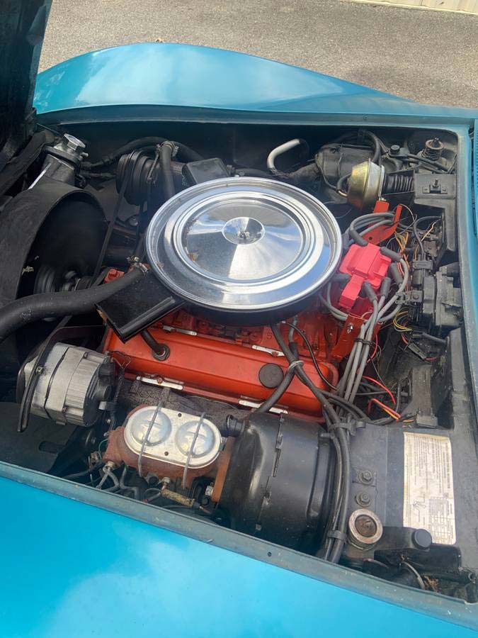 Corvettes for Sale: 21K-Mile 1972 Corvette Offered in Rare Bryar Blue on Craigslist