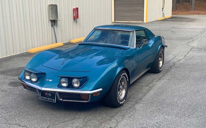 Corvettes for Sale: 21K-Mile 1972 Corvette Offered in Rare Bryar Blue on Craigslist
