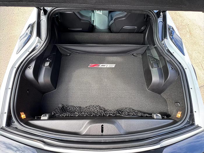 Corvettes for Sale: 6K-Mile 2016 Corvette Z06 Coupe with Manual 7-Speed on BaT