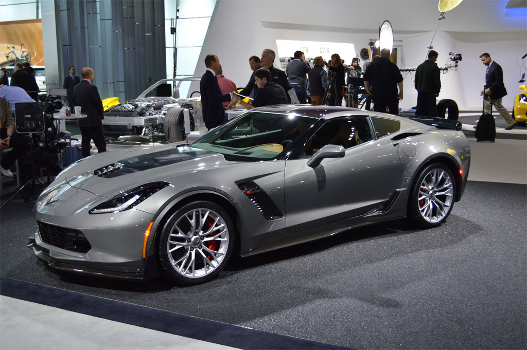 Corvette Z06 Value Recognized by Competitors as SRT Viper Price is Slashed by $15K Corvette Z06 Value Recognized by Competitors as SRT Viper Price is Slashed by $15K