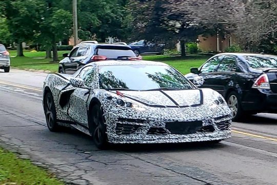 [SPIED] ‘Hybrid’ C8 Corvette Mule Spotted in Camouflage on the Streets of Ann Arbor