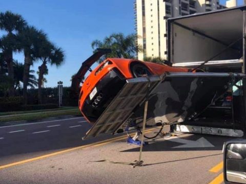[ACCIDENT] Scary Moment for a 2019 Corvette ZR1 as it Nearly Falls from a Transporter