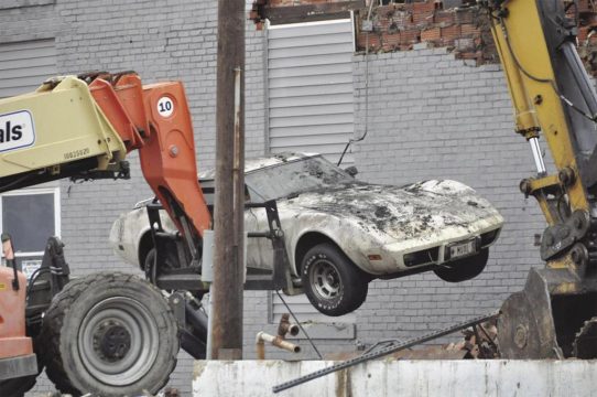 [ACCIDENT] Owner Starts Up His C3 Corvette that Survived a Building Fire in Illinois
