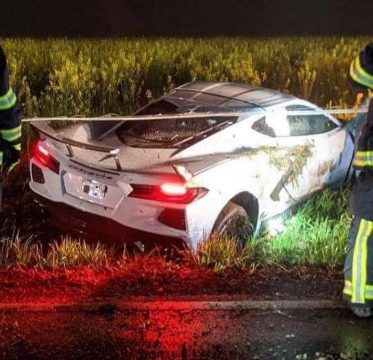 [ACCIDENT] 2020 Corvette Crashes Into a Field