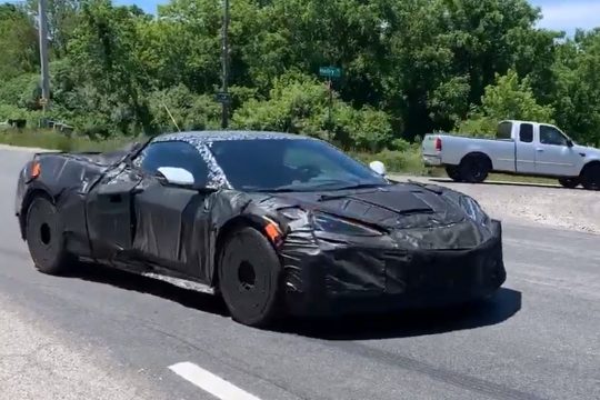 [SPIED] Listen to These C8 Corvette Z06 Prototypes as They Leave a Park