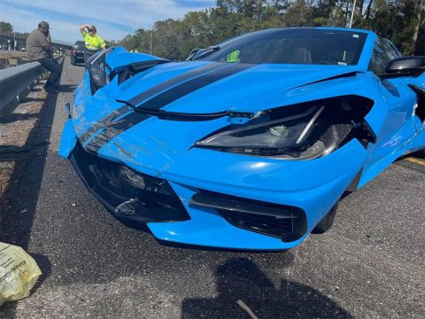 [ACCIDENT] Rapid Blue C8 Corvette Damaged in Florida Highway Crash