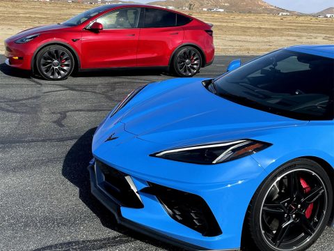 [VIDEO] Edmunds Pits the C8 Corvette Against the Tesla Model Y at the Strip