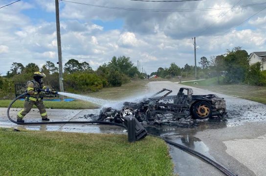 [ACCIDENT] 1994 Corvette Catches Fire in Southwest Florida Neighborhood
