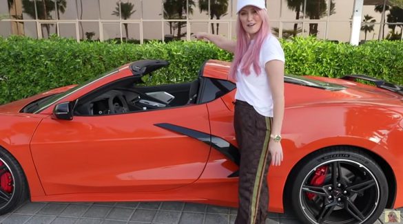 [VIDEO] Supercar Blondie is a Fan of the C8 Corvette