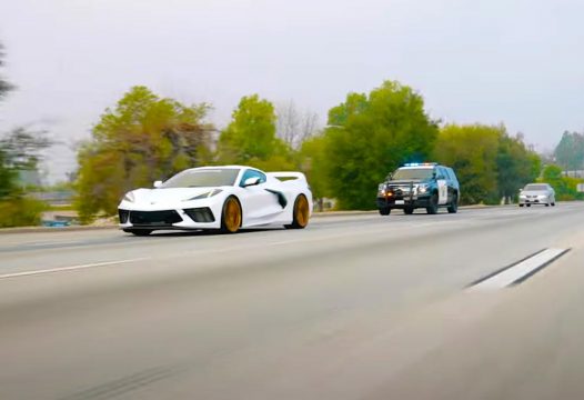 [VIDEO] C8 Corvette Chased by a Police SUV is Actually a Promotion to Sell Aftermarket Wheels