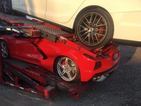 [ACCIDENT] C8 Corvette Stingray Crushed While Riding On An Auto Transporter