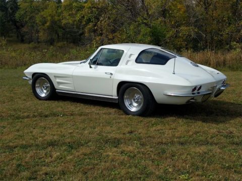 Corvettes for Sale: Non-Original 1963 Corvette Split-Window Coupe on Bring a Trailer