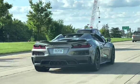 [SPIED] Hypersonic Gray/Blue Interior 2023 Corvette Z06 Convertible On the Move Once Again