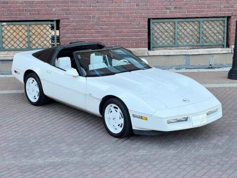 Corvettes for Sale: Two-Owner 1988 35th Anniversary Edition Offered on Craigslist