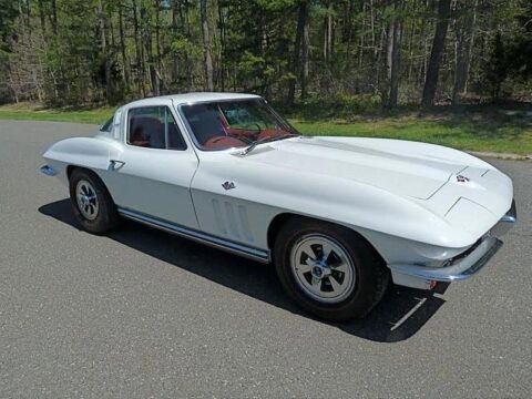 These Three 1965 Corvette Sting Rays Are Getting All the Attention at 427Stingray.com