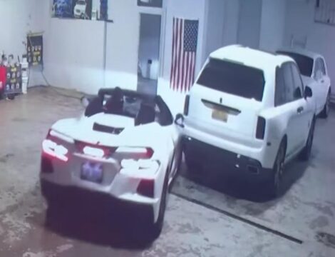 [VIDEO] Brazen Car Thieves Steal a C8 Corvette and Two Other Vehicles from a Detroit Luxury Car Rental Agency