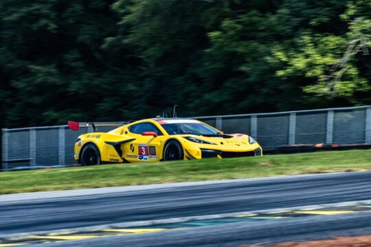 Corvette Racing at VIR: Front-Row Start for Garcia