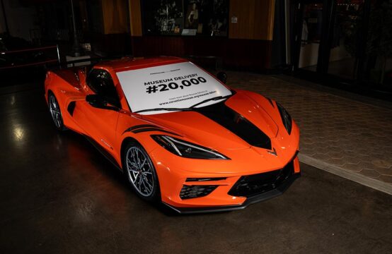 National Corvette Museum Celebrates its 20,000th R8C Museum Delivery