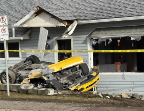 [ACCIDENT] C5 Corvette Driver Loses Life After Crashing into a House in British Columbia