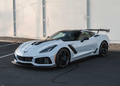Corvettes for Sale: Ceramic Matrix Gray Never Looked Better than on this 2019 C7 Corvette ZR1