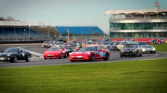 [VIDEO] Clive the Corvette Wins at Silverstone