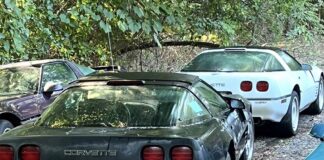Corvettes for Sale: This Pair of 1991 Corvette ZR-1s are Offered as Package Deal Corvettes for Sale: This Pair of 1991 Corvette ZR-1s are Offered as Package Deal