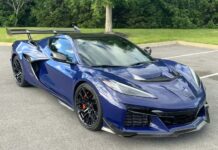 Corvettes For Sale: This 2025 ZR1 Features one of the Craziest Color Combos We’ve Ever Seen Corvettes For Sale: This 2025 ZR1 Features one of the Craziest Color Combos We've Ever Seen