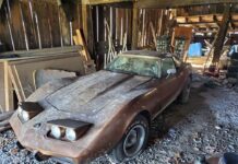 Corvettes for Sale: ‘Bicentennial’ 1976 Corvette Barn Find Offered on eBay for $5K Corvettes for Sale: 'Bicentennial' 1976 Corvette Barn Find offered on eBay for $5K