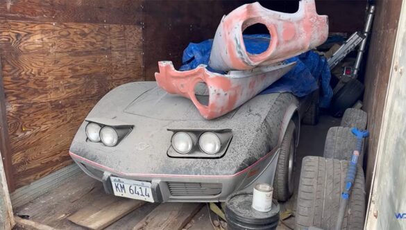 [VIDEO] This 1978 Corvette Indy 500 Pace Car Gets First Wash in Years