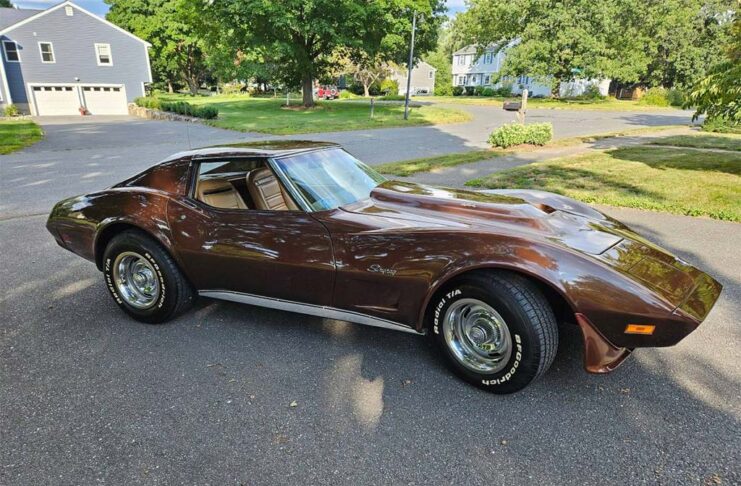Corvettes for Sale: 28K-Mile 1974 Corvette Optioned With a 454 V8 and a 4-Speed Manual on Craigslist Corvettes for Sale: 28K-Mile 1974 Corvette 454 V8 and a 4-Speed Manual on Craigslist