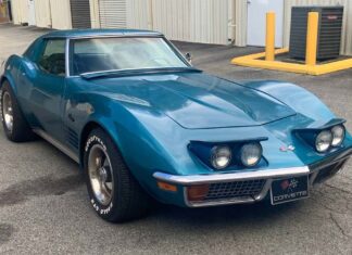 Corvettes for Sale: 21K-Mile 1972 Corvette Offered in Rare Bryar Blue on Craigslist Corvettes for Sale: 21K-Mile 1972 Corvette Offered in Rare Bryar Blue on Craigslist